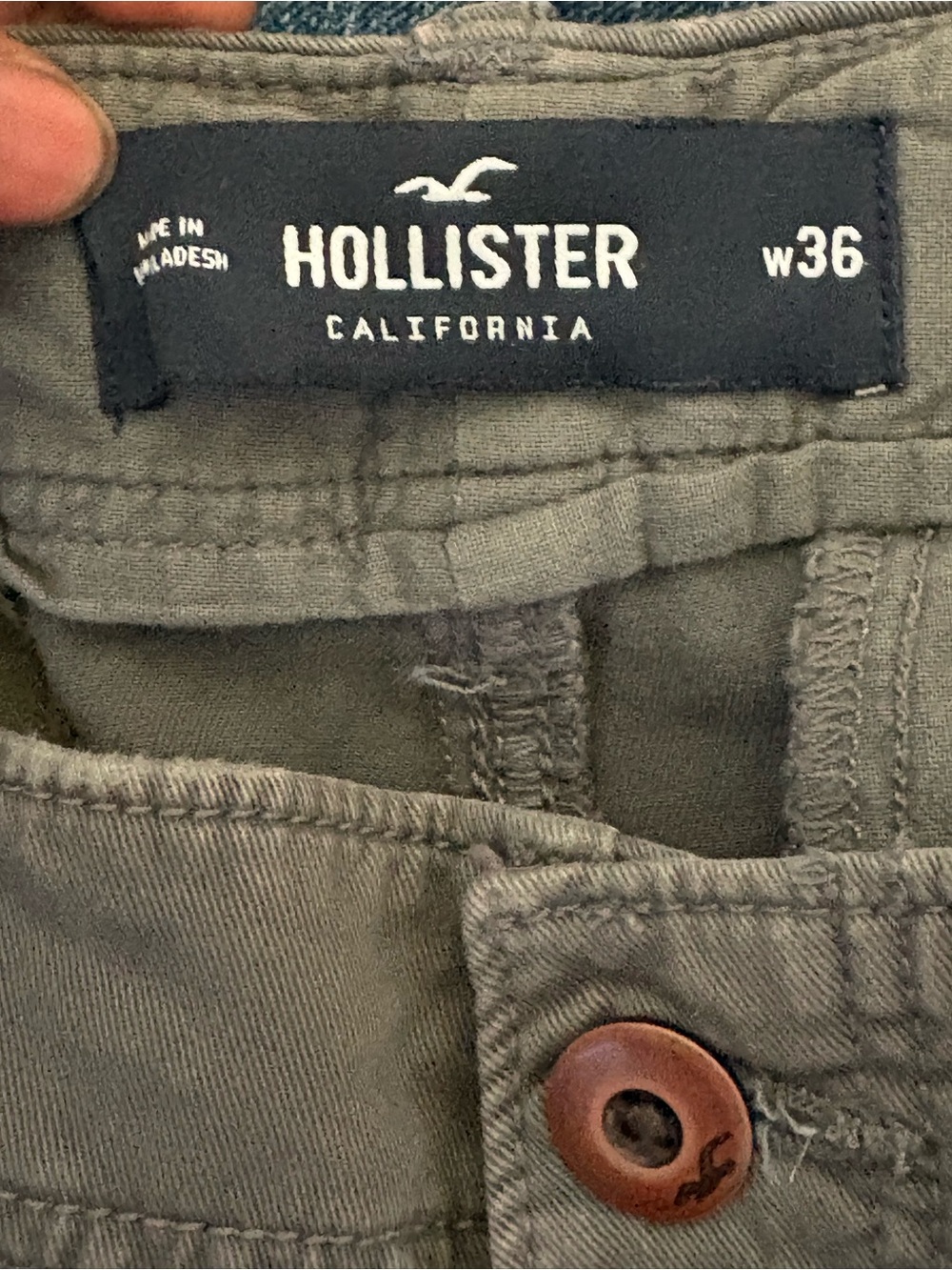 Hollister Men's Olive Utility Cargo Shorts - Picture 4 of 4